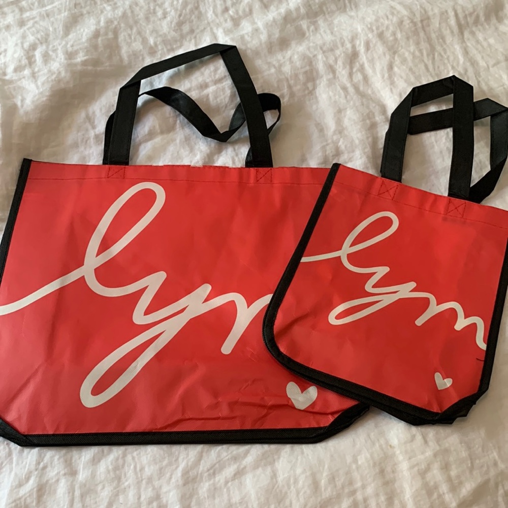 NEW love your Mellon tote bags